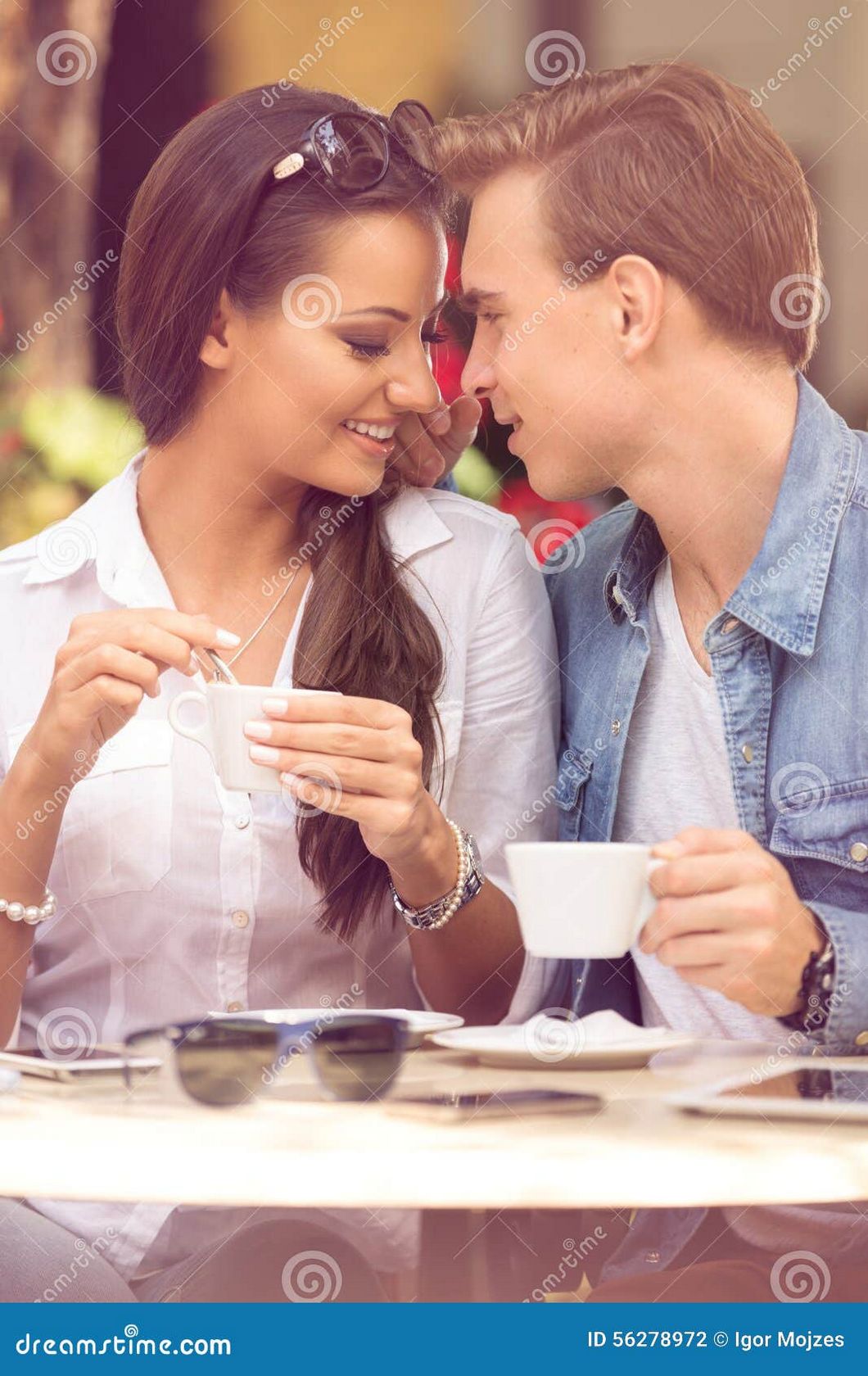 LoviaFlame - Revolutionizing Online Internet Dating Experience